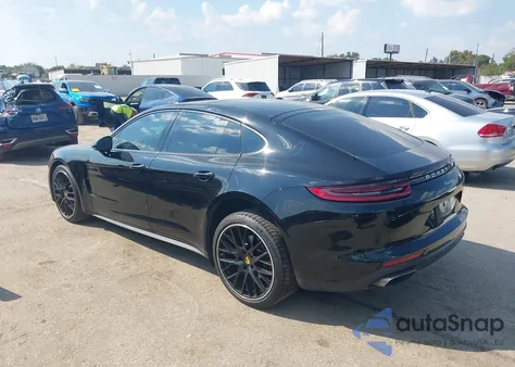 2018 Porsche Panamera z USA, uszkodzony, nr VIN WP0AA2A77JL102081